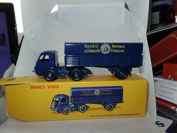 Atlas French Dinky   32AB SNCF RAILWAY TRACTEUR PANHARD TRUCK MODEL