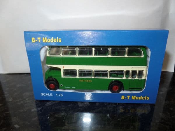 B T Models B105A 1/76 OO Scale Bristol Lodekka LD Bus Closed Back West Riding Hemsworth