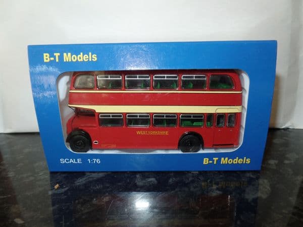 B T Models B109B 1/76 OO Scale Bristol Lodekka LD Bus Closed Back West Yorkshire Harrogate