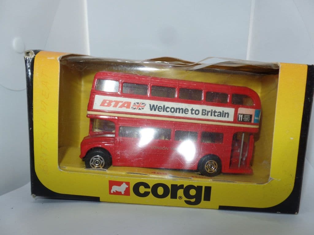 Scale 1:64 Boxed 469 & others Corgi AEC London Routemaster Buses c1980s 