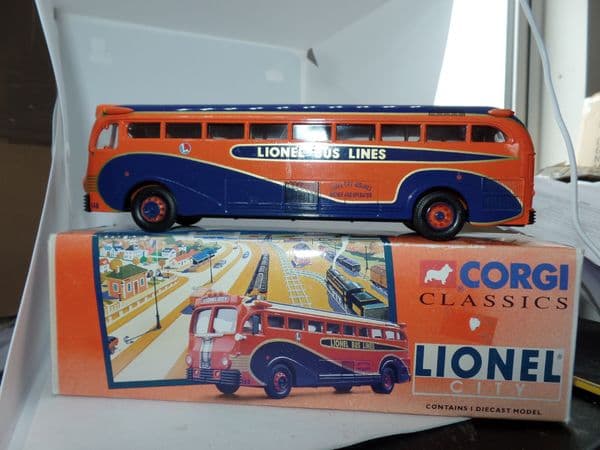 Corgi 53902 1/50 O Scale Yellow Coach 743  LIONEL CITY BUS LINE  MIB
