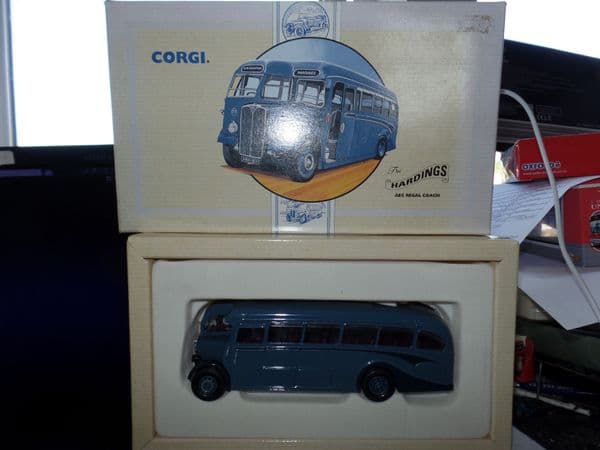 Corgi 97194 1/50 O Scale AEC Regal Coach Hardings Coaches New Brighton    Faded Box