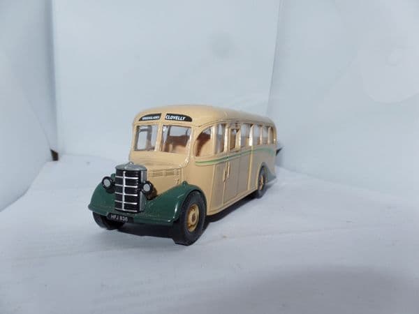 Corgi D949/17 1/50 Scale Bedford OB Bus Coach Greenslades Clovelly UB