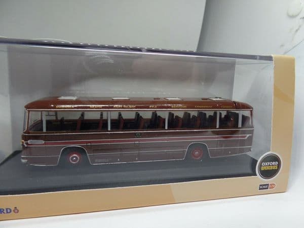 OXFORD 76DC003 DC003 1:76 OO Scale Duple Commander II Coach Neath and Cardiff