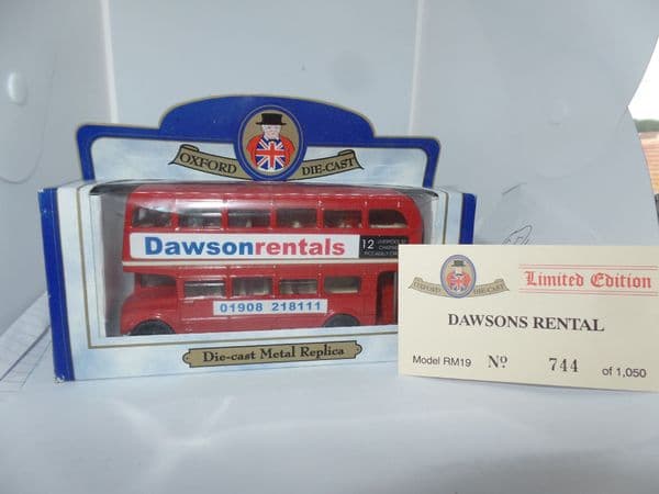 Oxford 76RM019 RM19 1/76 OO Scale London Routemaster Bus  Dawson Rental 12 Piccadilly Circus