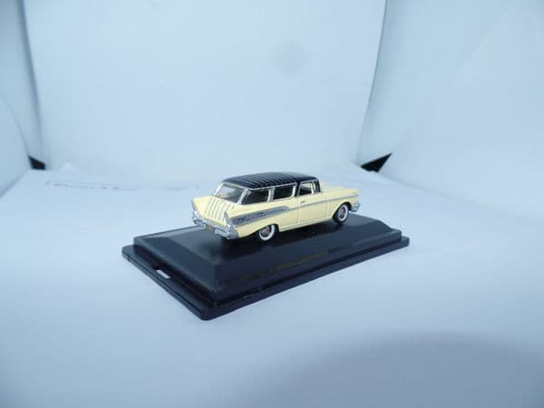 Oxford 87CN57007 CN57007 1/87 HO Scale Chevrolet Nomad 1957 Colonial Cream Onyx Black
