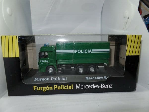 Sol 90 FJ0 Mercedes Actros - Policia Police Truck Green