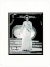 Dame Vera Lynn Autograph Signed Photo - We'll Meet Again