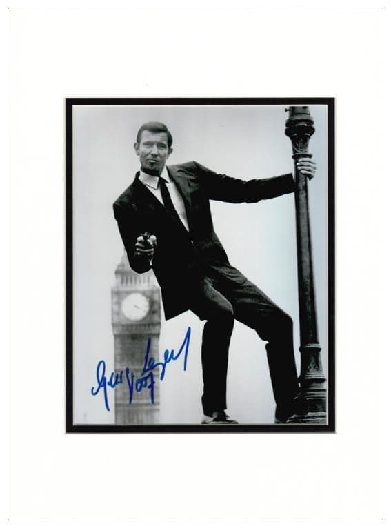 George Lazenby Signed Photo James Bond Authentic Autograph